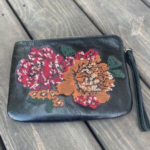 NWT Patricia Nash Women's Cassini Wristlet
Embroidered